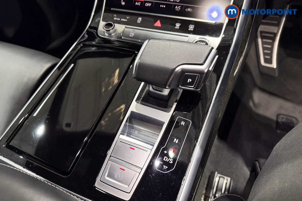 Audi Q8 Black Edition Automatic Petrol SUV - Stock Number (1641044) - 16th supplementary image
