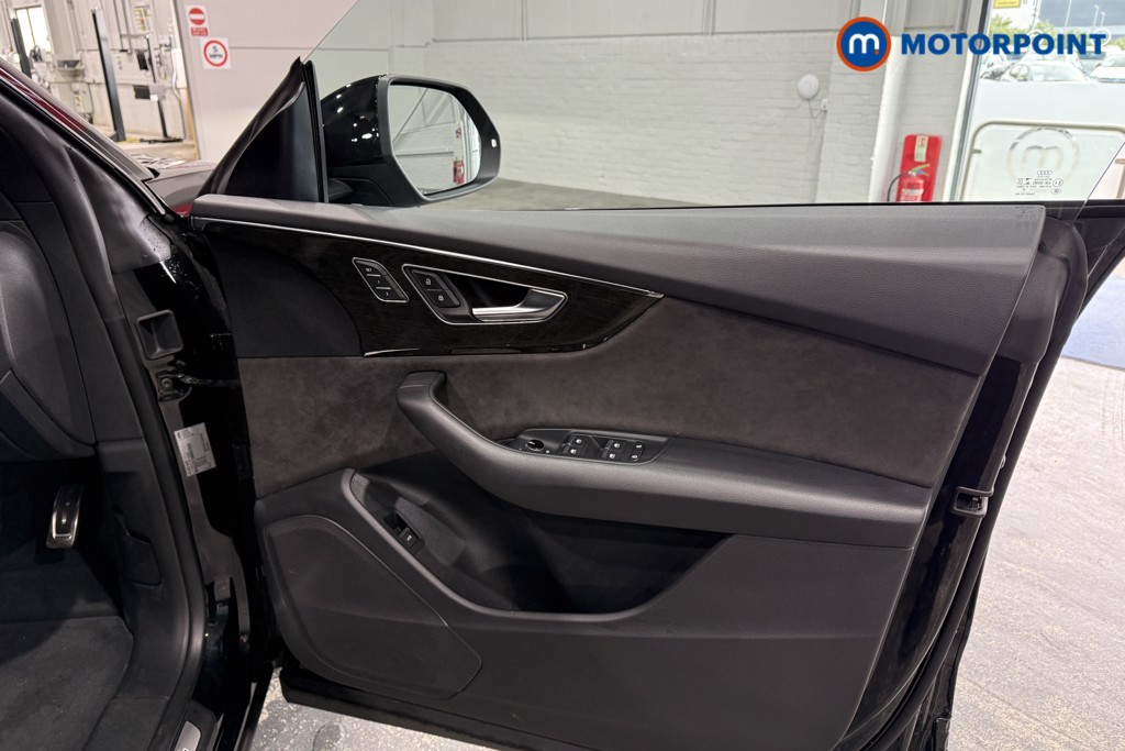 Audi Q8 Black Edition Automatic Petrol SUV - Stock Number (1641044) - 17th supplementary image