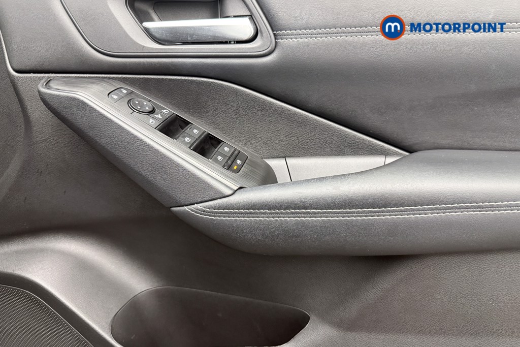Nissan Qashqai Acenta Premium Manual Petrol SUV - Stock Number (1641476) - 17th supplementary image