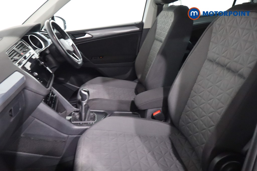 Volkswagen Tiguan Life Manual Petrol SUV - Stock Number (1641692) - 4th supplementary image