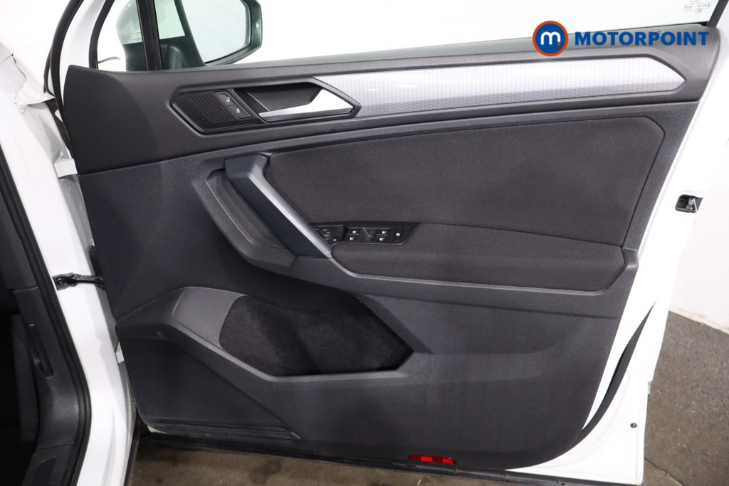 Volkswagen Tiguan Life Manual Petrol SUV - Stock Number (1641692) - 22nd supplementary image