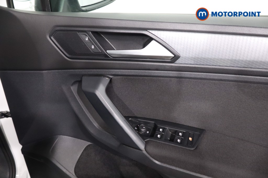 Volkswagen Tiguan Life Manual Petrol SUV - Stock Number (1641692) - 23rd supplementary image