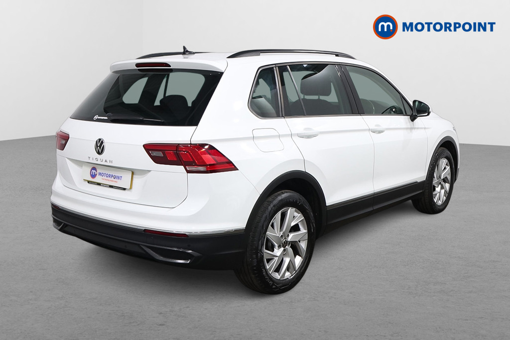 Volkswagen Tiguan Life Manual Petrol SUV - Stock Number (1641692) - Drivers side rear corner