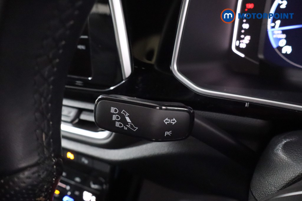 Volkswagen T-Roc R-Line Manual Petrol SUV - Stock Number (1642094) - 16th supplementary image