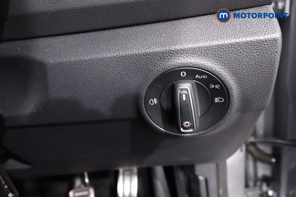 Volkswagen T-Roc R-Line Manual Petrol SUV - Stock Number (1642094) - 18th supplementary image