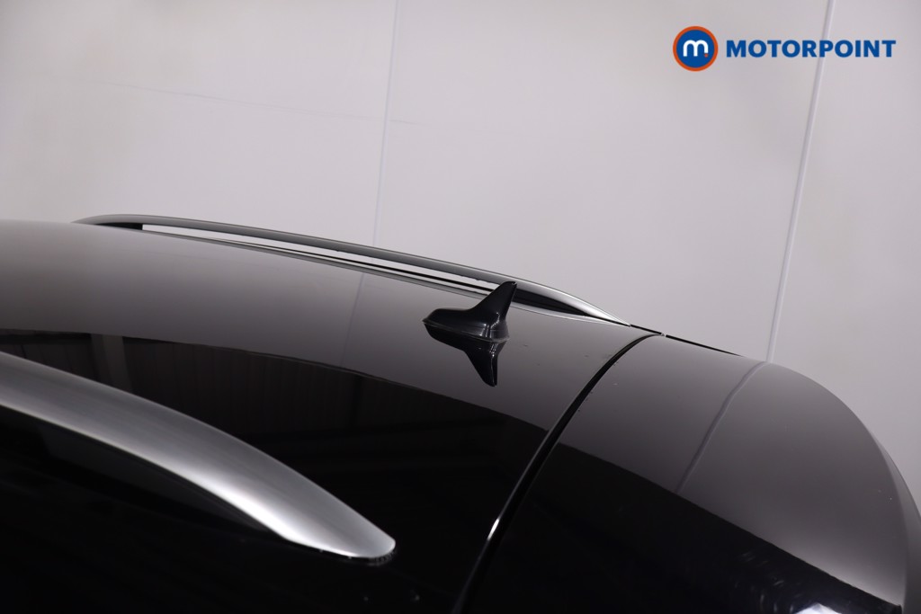Volkswagen T-Roc R-Line Manual Petrol SUV - Stock Number (1642094) - 35th supplementary image