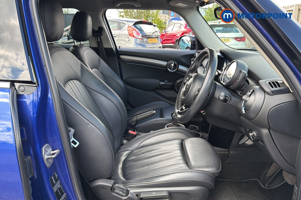 Mini Hatchback Cooper S Exclusive Automatic Petrol Hatchback - Stock Number (1642641) - 22nd supplementary image