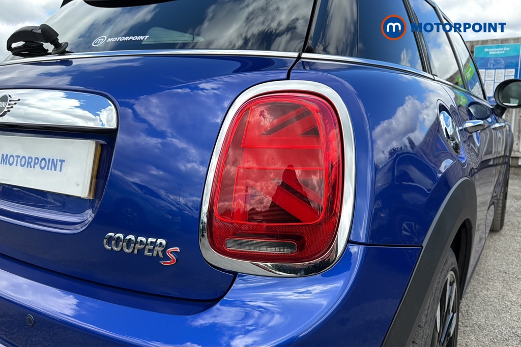 Mini Hatchback Cooper S Exclusive Automatic Petrol Hatchback - Stock Number (1642641) - 36th supplementary image