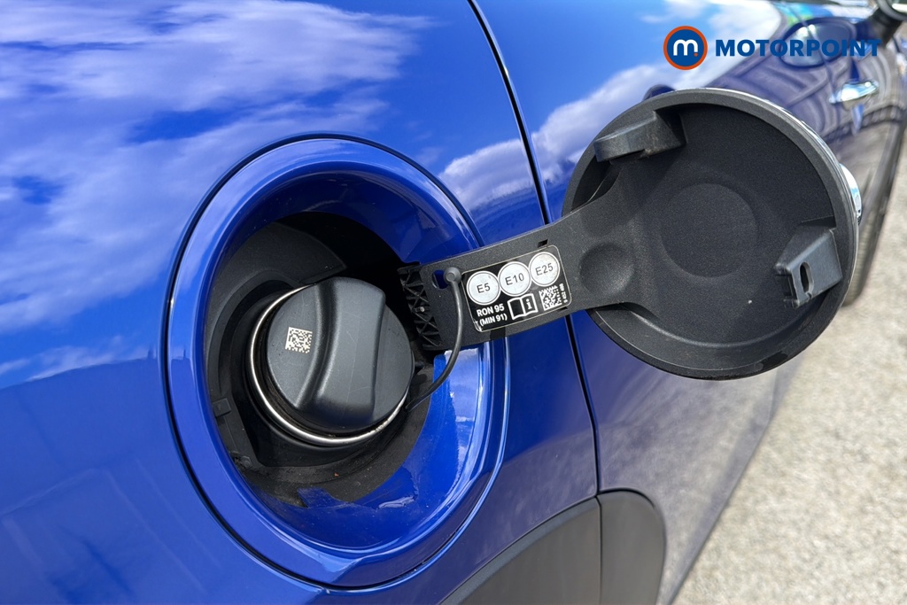 Mini Hatchback Cooper S Exclusive Automatic Petrol Hatchback - Stock Number (1642641) - 41st supplementary image