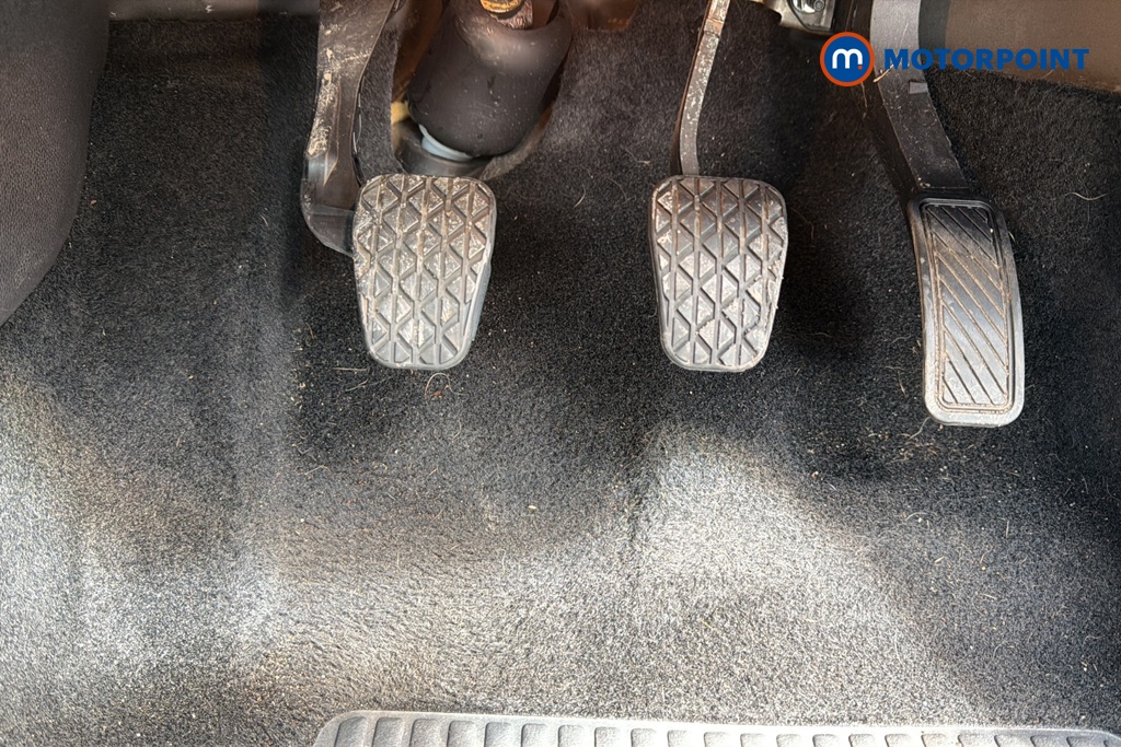Ford Fiesta Zetec Manual Petrol Hatchback - Stock Number (1642854) - 24th supplementary image