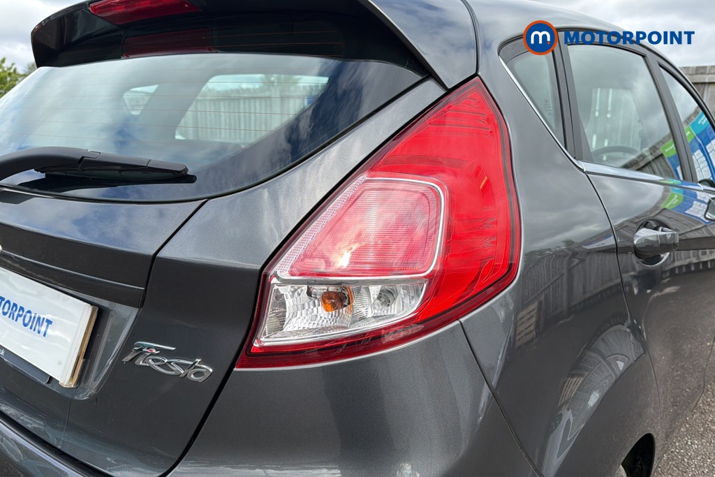 Ford Fiesta Zetec Manual Petrol Hatchback - Stock Number (1642854) - 36th supplementary image