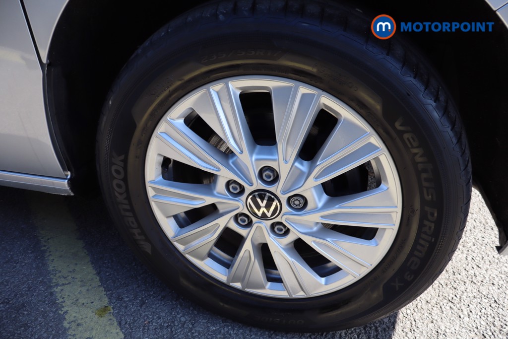 Volkswagen Multivan Life Automatic Petrol Plug-In Hybrid People Carrier - Stock Number (1603231) - 12th supplementary image