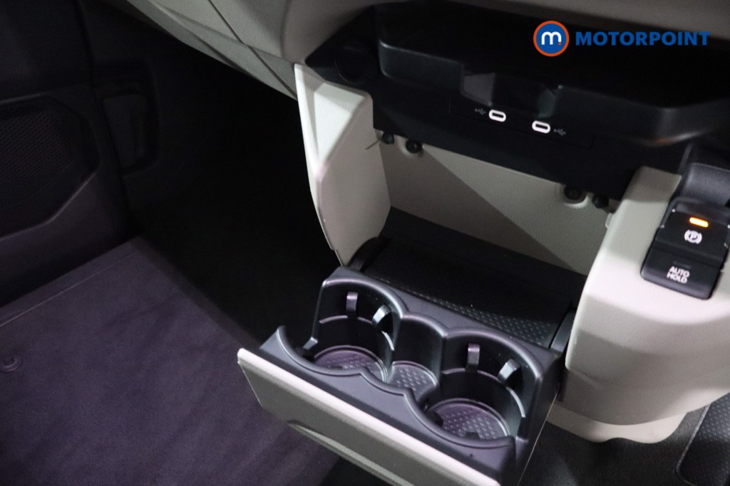 Volkswagen Multivan Life Automatic Petrol Plug-In Hybrid People Carrier - Stock Number (1603231) - 21st supplementary image