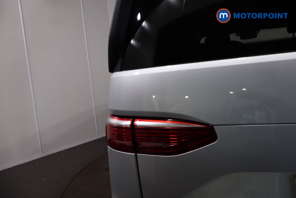 Volkswagen Multivan Life Automatic Petrol Plug-In Hybrid People Carrier - Stock Number (1603231) - 35th supplementary image
