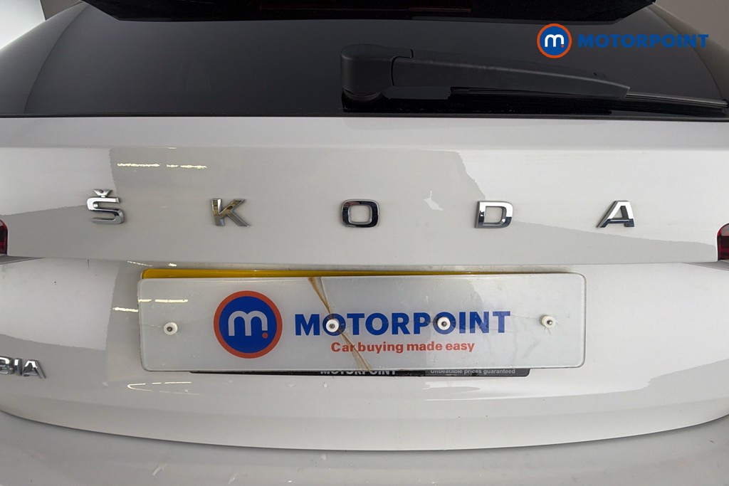 Skoda Fabia Colour Edition Manual Petrol Hatchback - Stock Number (1615081) - 37th supplementary image