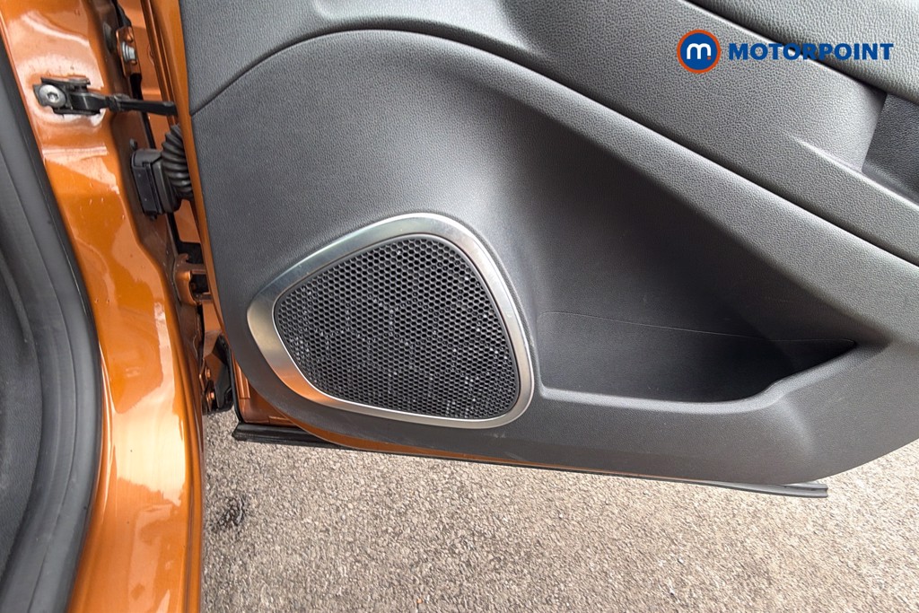 Renault Captur Iconic Automatic Petrol SUV - Stock Number (1617516) - 21st supplementary image