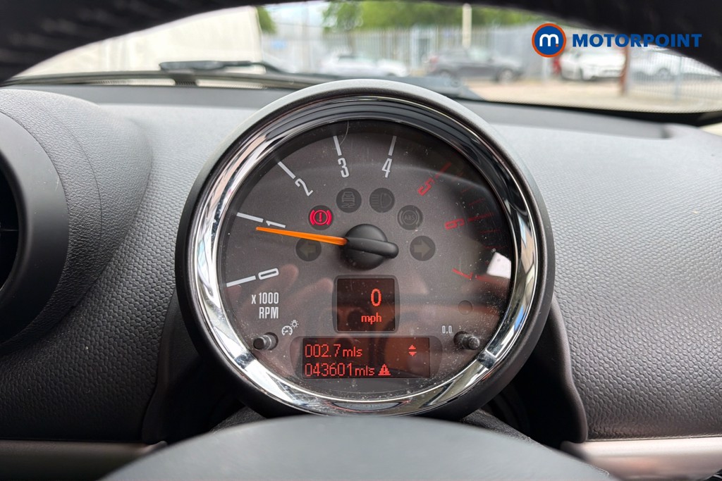 Mini Countryman Cooper Manual Diesel Hatchback - Stock Number (1619063) - 8th supplementary image