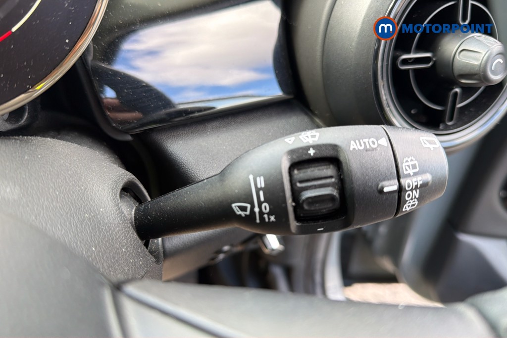 Mini Hatchback Cooper Classic Manual Petrol Hatchback - Stock Number (1625063) - 7th supplementary image