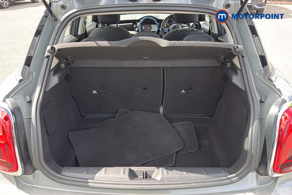 Mini Hatchback Cooper Classic Manual Petrol Hatchback - Stock Number (1625063) - 33rd supplementary image