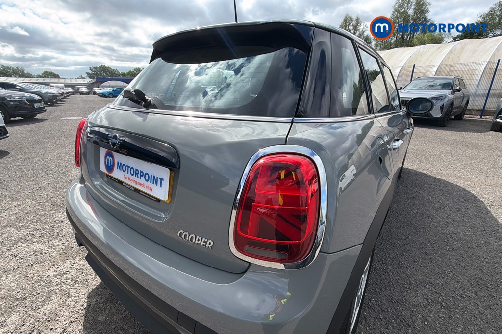 Mini Hatchback Cooper Classic Manual Petrol Hatchback - Stock Number (1625063) - 37th supplementary image