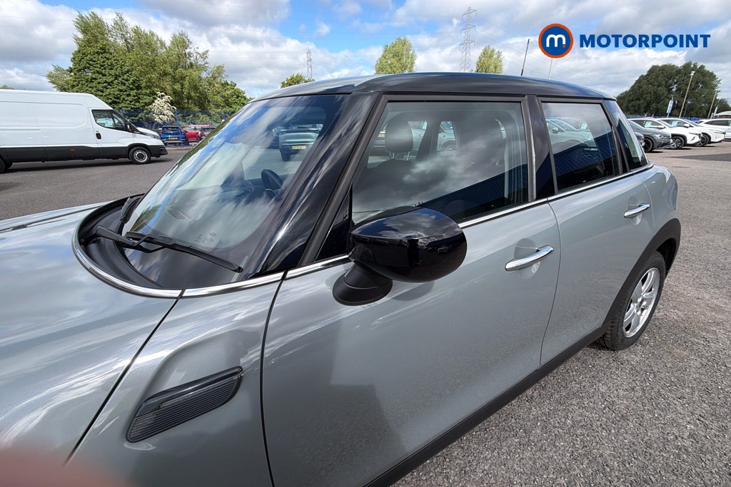 Mini Hatchback Cooper Classic Manual Petrol Hatchback - Stock Number (1625063) - 43rd supplementary image
