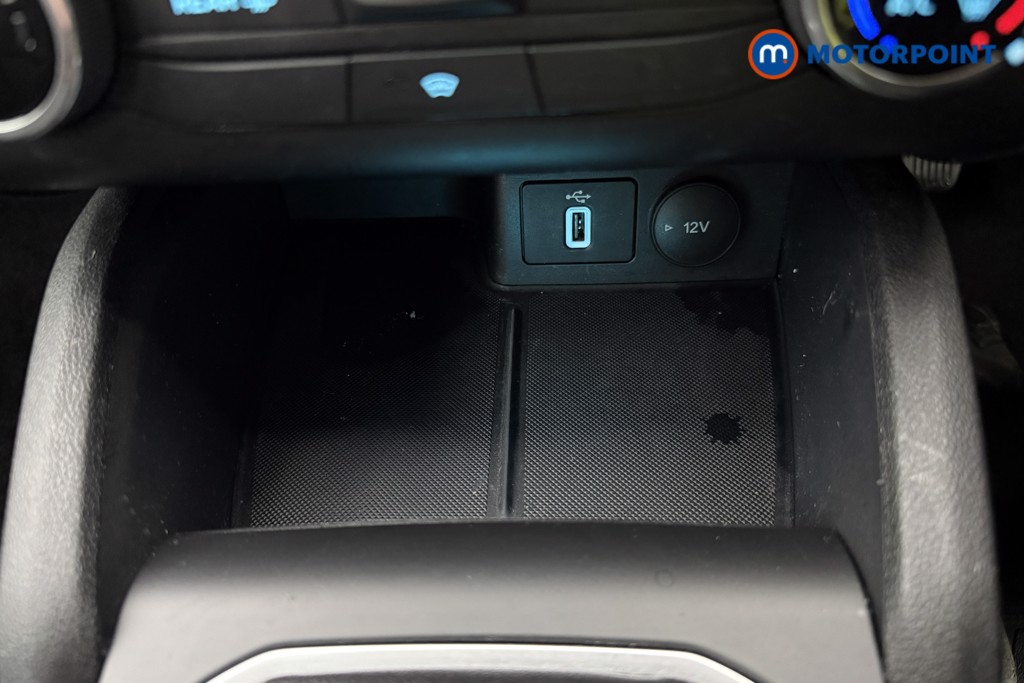 Ford Focus Zetec Manual Diesel Hatchback - Stock Number (1629442) - 13th supplementary image