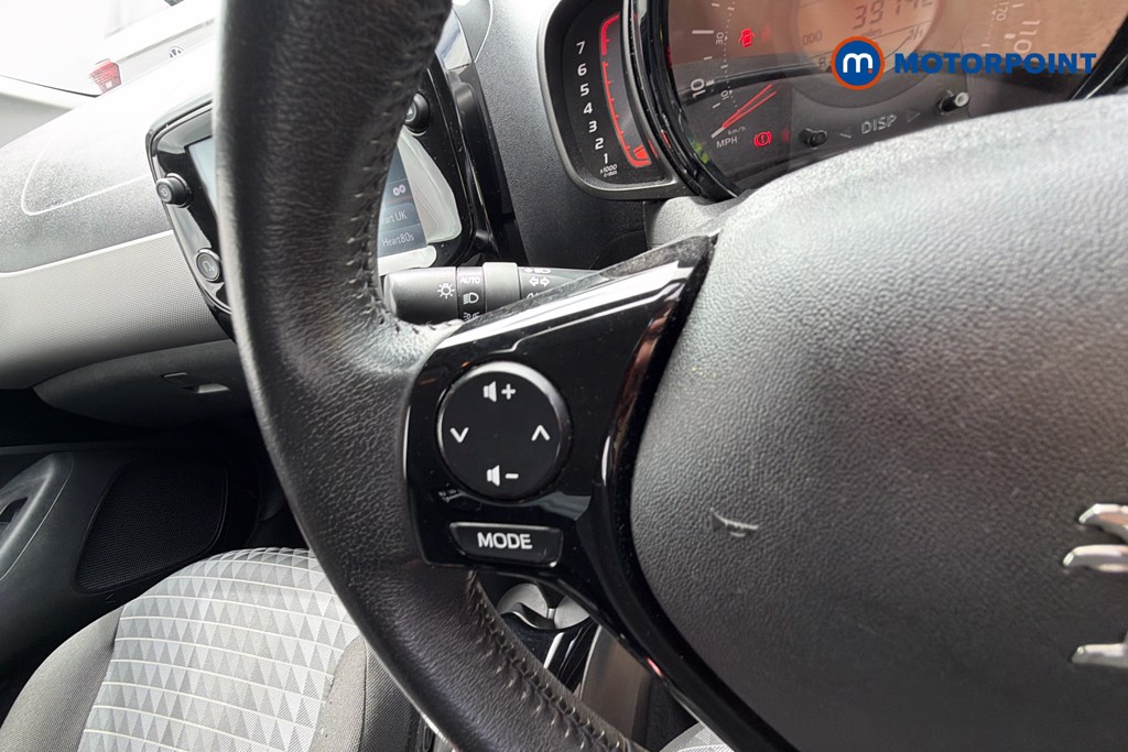 Peugeot 108 Allure Manual Petrol Hatchback - Stock Number (1632764) - 3rd supplementary image