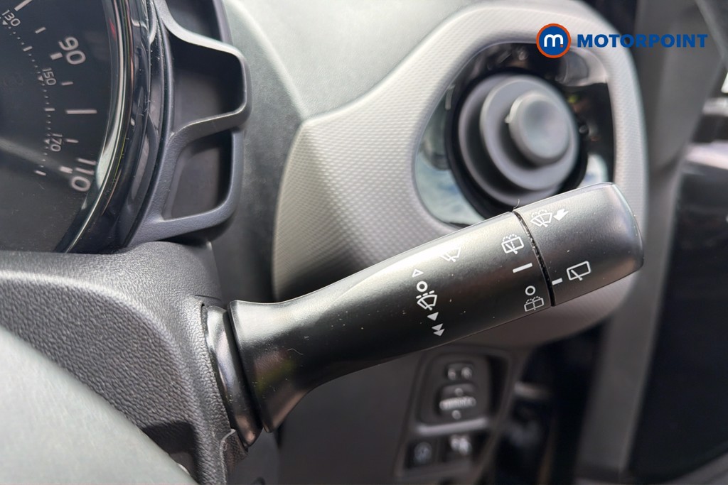 Peugeot 108 Allure Manual Petrol Hatchback - Stock Number (1632764) - 7th supplementary image