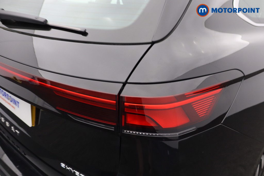 Volkswagen Passat Life Automatic Petrol Plug-In Hybrid Estate - Stock Number (1632903) - 3rd supplementary image