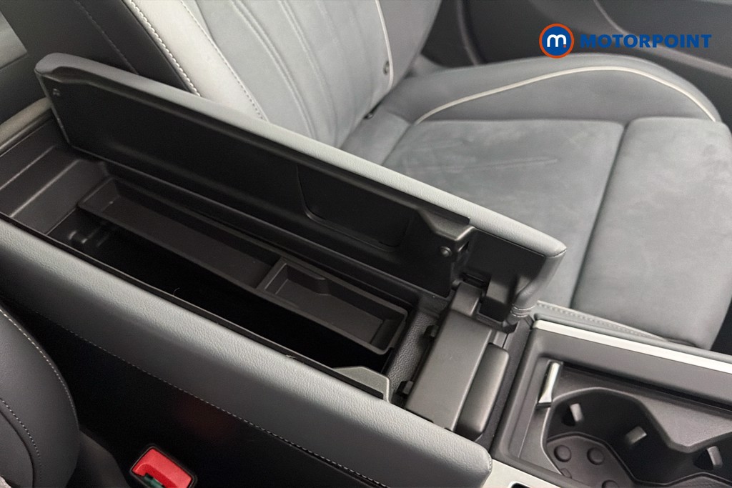 Volkswagen Passat Life Automatic Petrol Plug-In Hybrid Estate - Stock Number (1632915) - 11th supplementary image