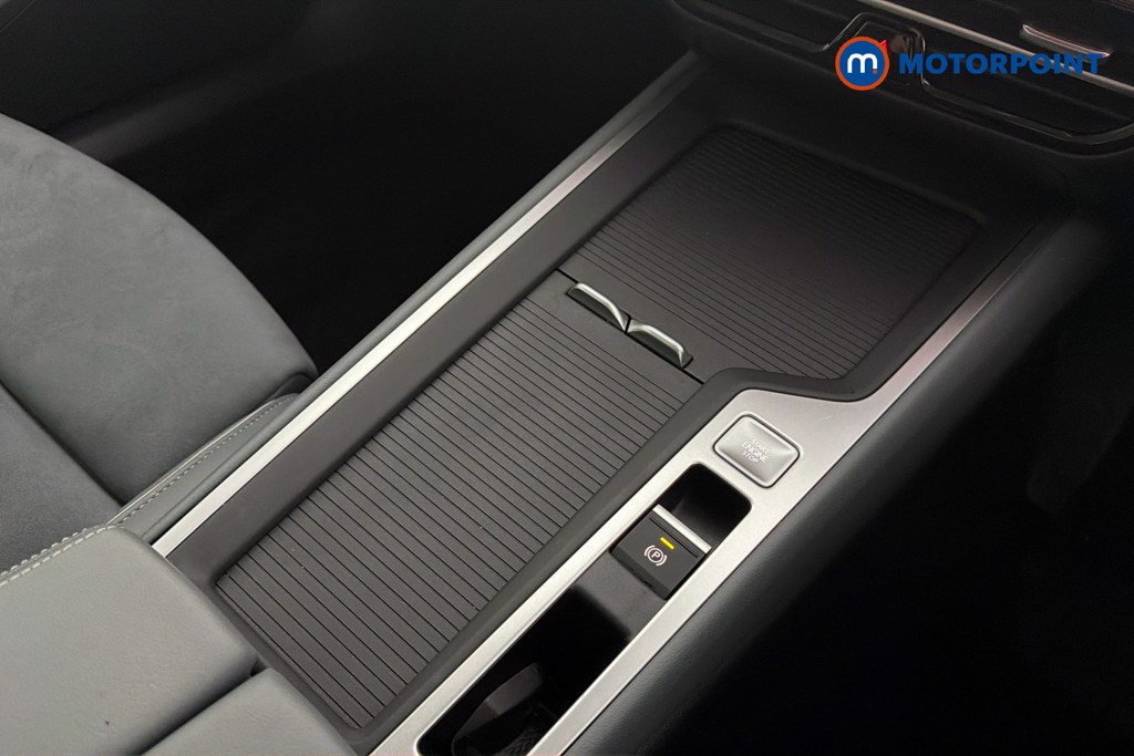 Volkswagen Passat Life Automatic Petrol Plug-In Hybrid Estate - Stock Number (1632915) - 15th supplementary image