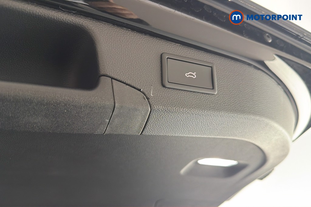 Volkswagen Passat Life Automatic Petrol Plug-In Hybrid Estate - Stock Number (1632915) - 35th supplementary image