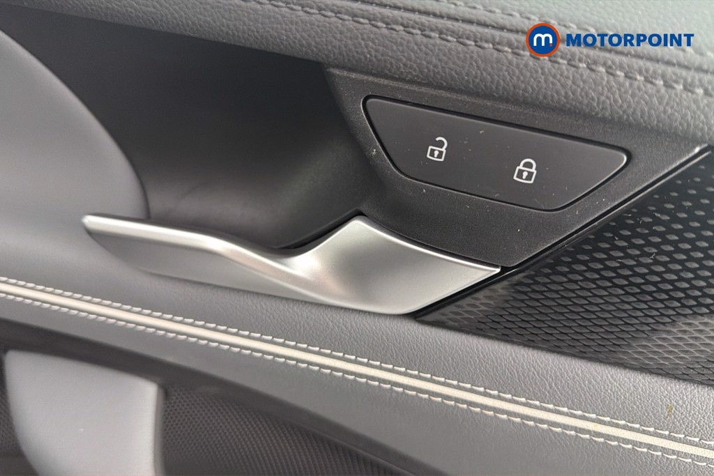 Volkswagen Passat Life Automatic Petrol Plug-In Hybrid Estate - Stock Number (1632915) - 42nd supplementary image