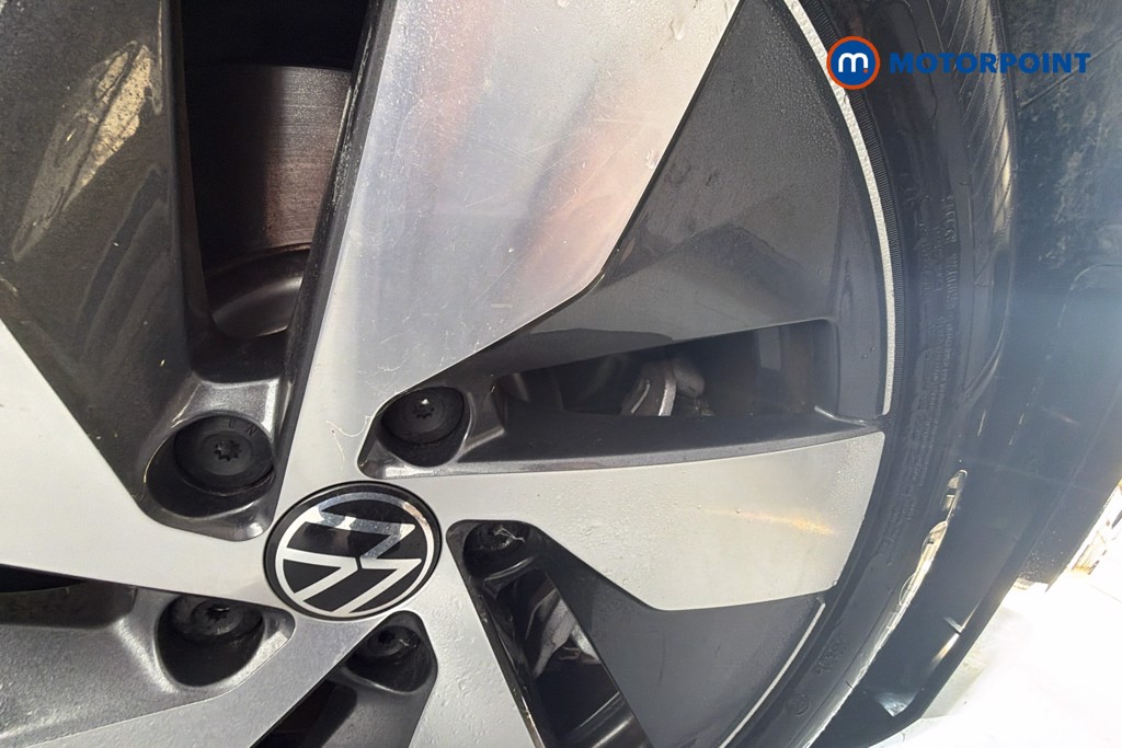 Volkswagen Passat Life Automatic Petrol Plug-In Hybrid Estate - Stock Number (1632915) - 46th supplementary image