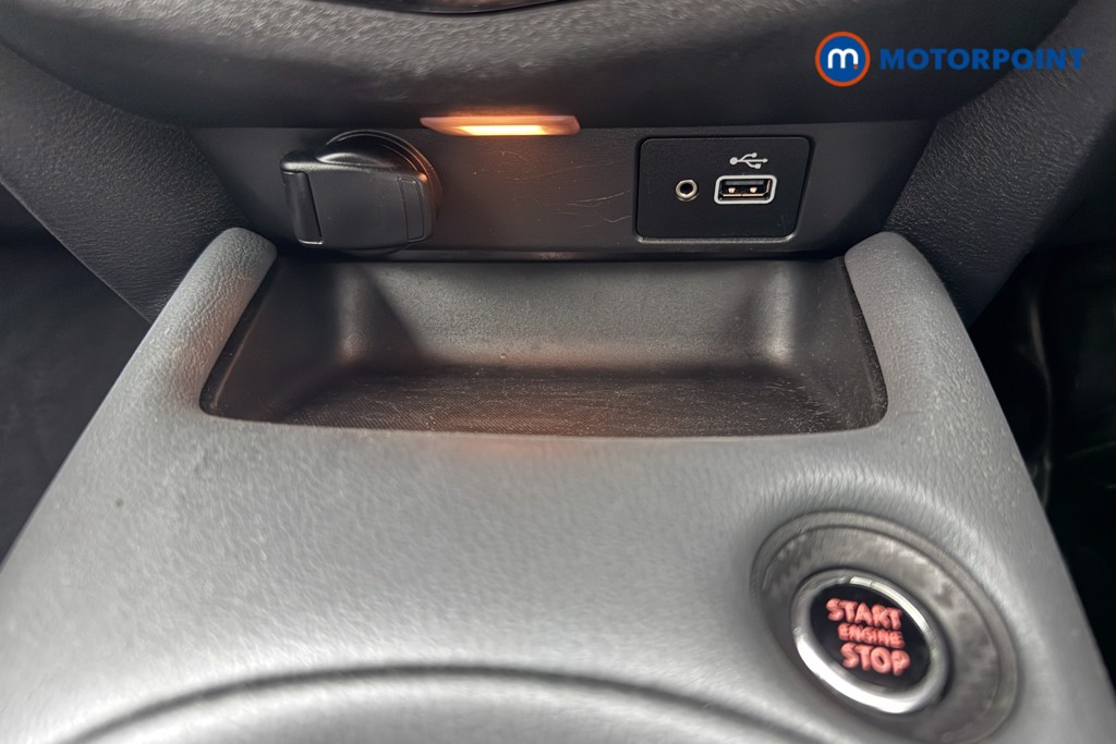 Nissan Juke Tekna Automatic Petrol SUV - Stock Number (1634323) - 14th supplementary image