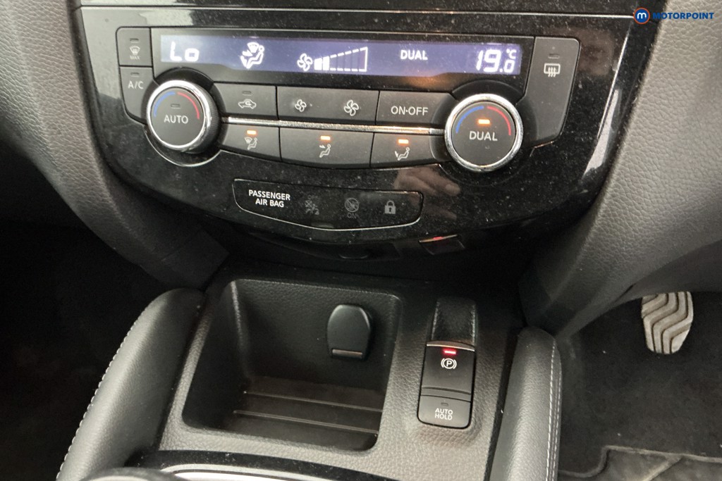 Nissan Qashqai Acenta Premium Manual Petrol SUV - Stock Number (1635142) - 17th supplementary image