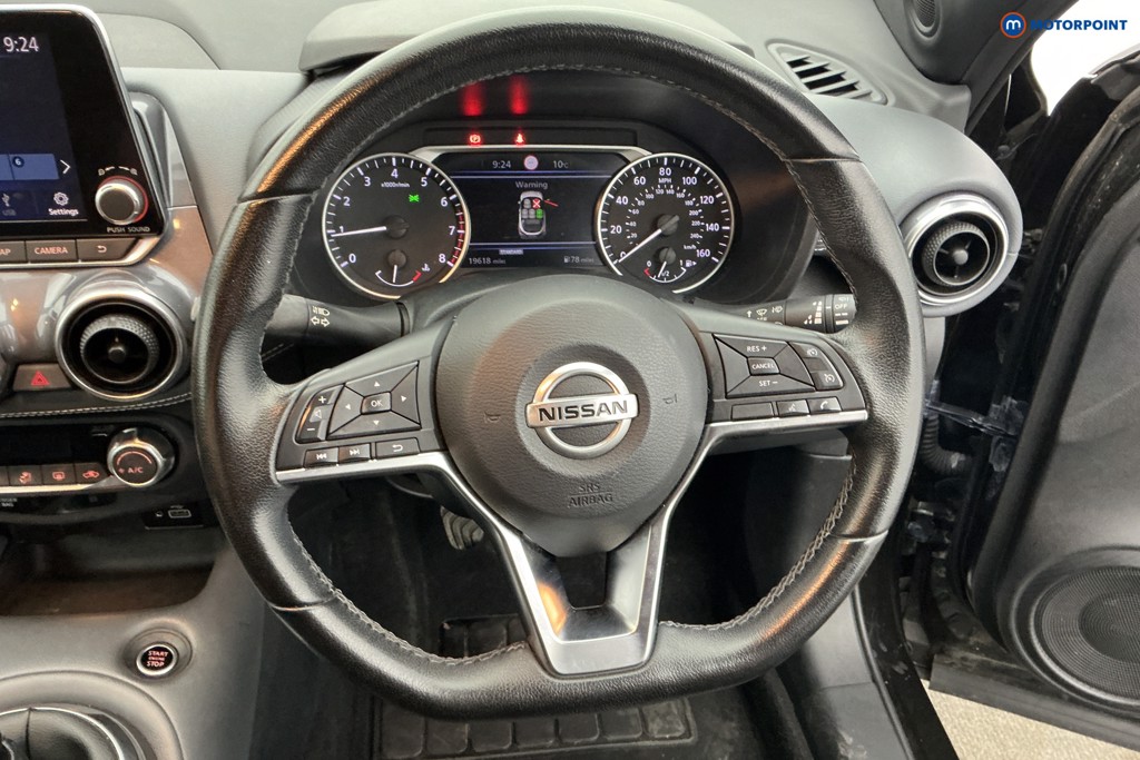 Nissan Juke N-Connecta Manual Petrol SUV - Stock Number (1635157) - 6th supplementary image