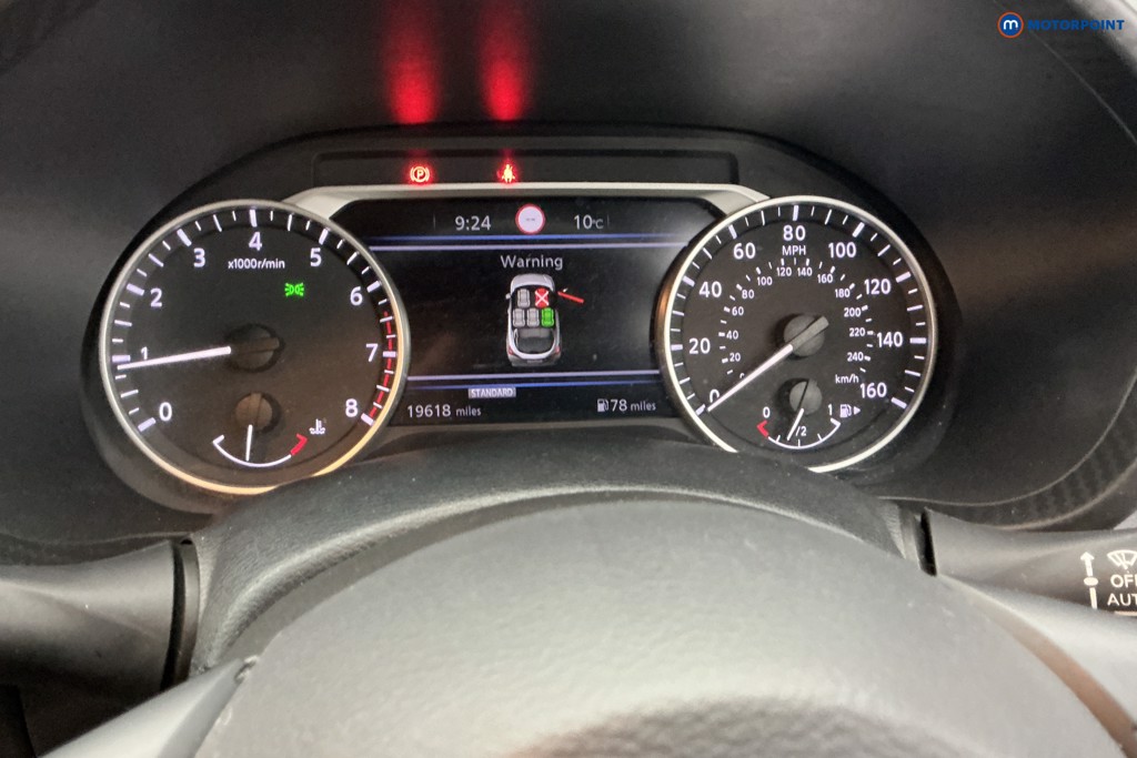 Nissan Juke N-Connecta Manual Petrol SUV - Stock Number (1635157) - 7th supplementary image