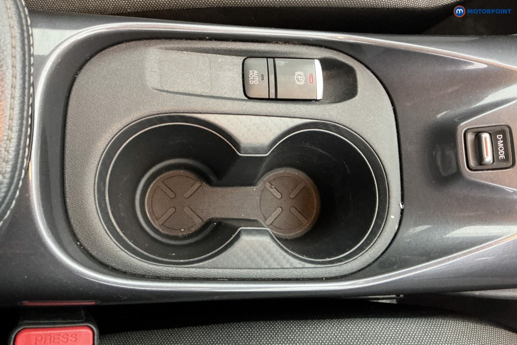Nissan Juke N-Connecta Manual Petrol SUV - Stock Number (1635157) - 14th supplementary image
