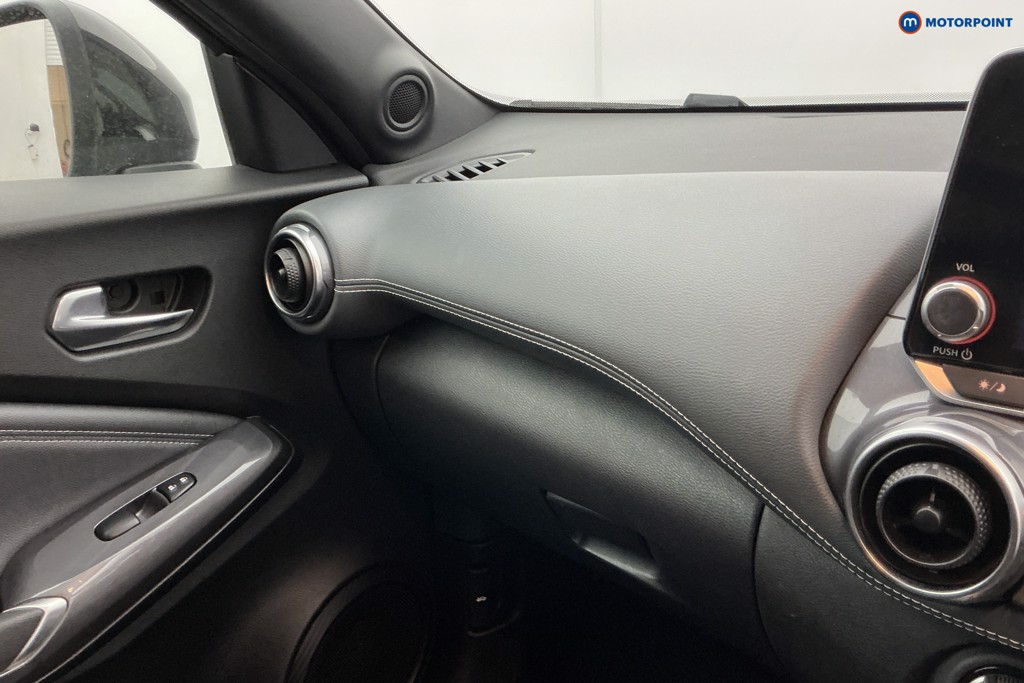 Nissan Juke N-Connecta Manual Petrol SUV - Stock Number (1635157) - 18th supplementary image