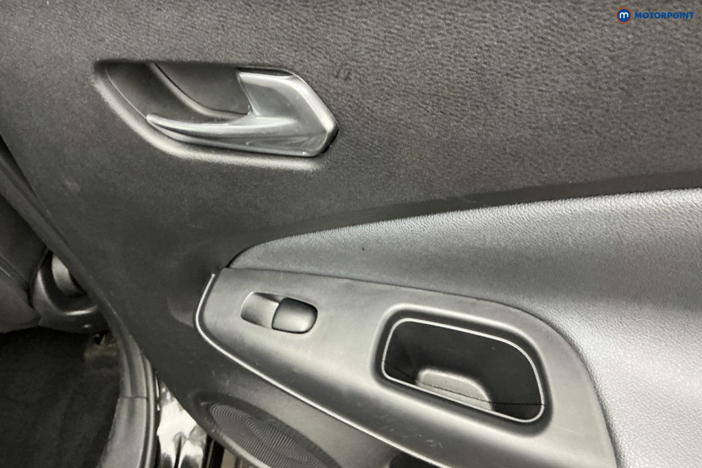 Nissan Juke N-Connecta Manual Petrol SUV - Stock Number (1635157) - 27th supplementary image