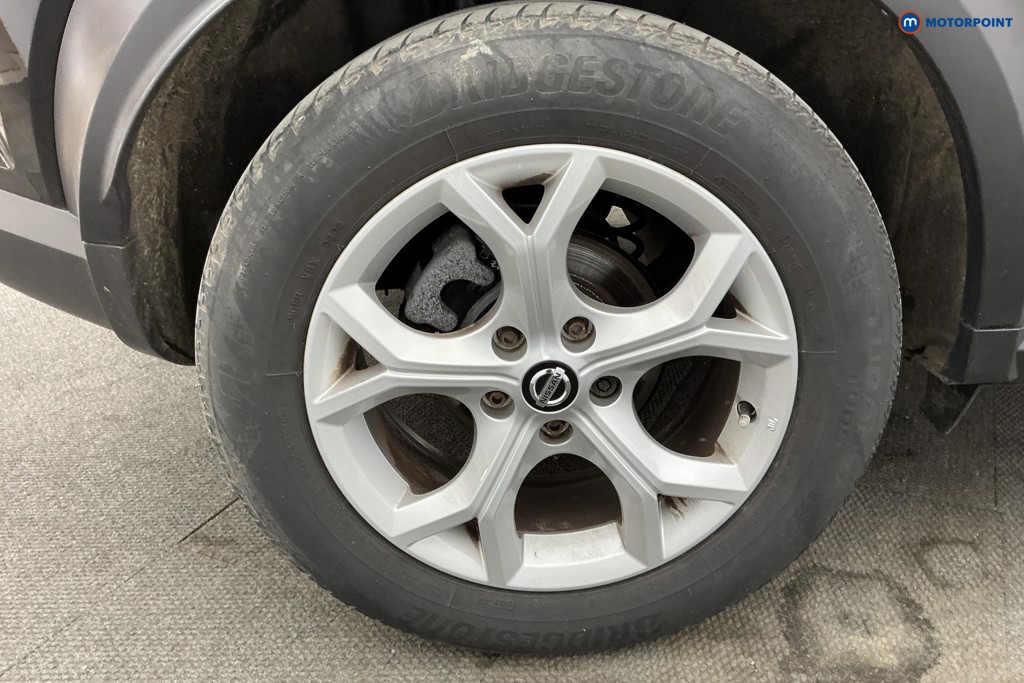 Nissan Juke N-Connecta Manual Petrol SUV - Stock Number (1635157) - 32nd supplementary image