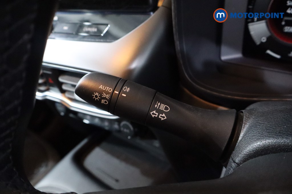 Nissan Juke N-Connecta Manual Petrol SUV - Stock Number (1635834) - 14th supplementary image