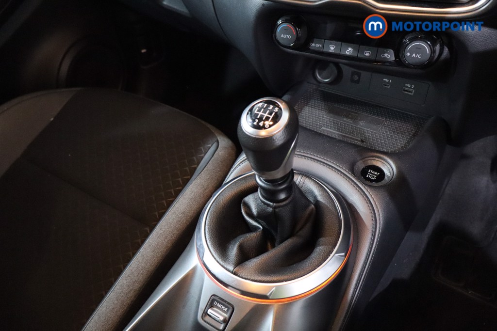 Nissan Juke N-Connecta Manual Petrol SUV - Stock Number (1635834) - 19th supplementary image