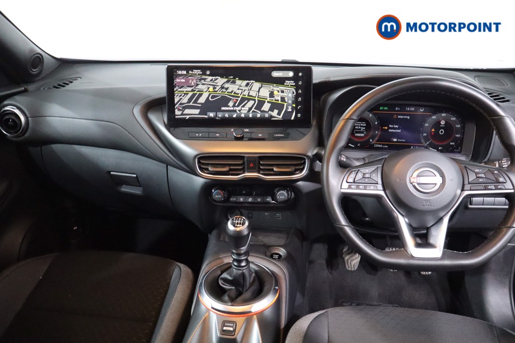Nissan Juke N-Connecta Manual Petrol SUV - Stock Number (1635834) - 1st supplementary image