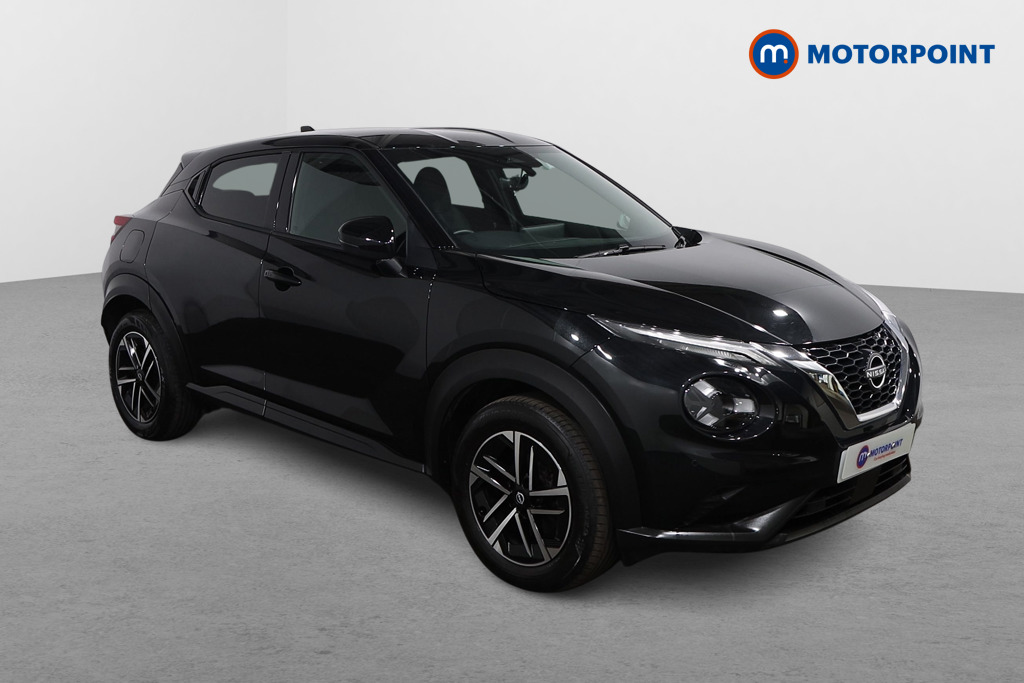 Nissan Juke N-Connecta Manual Petrol SUV - Stock Number (1635834) - Drivers side front corner