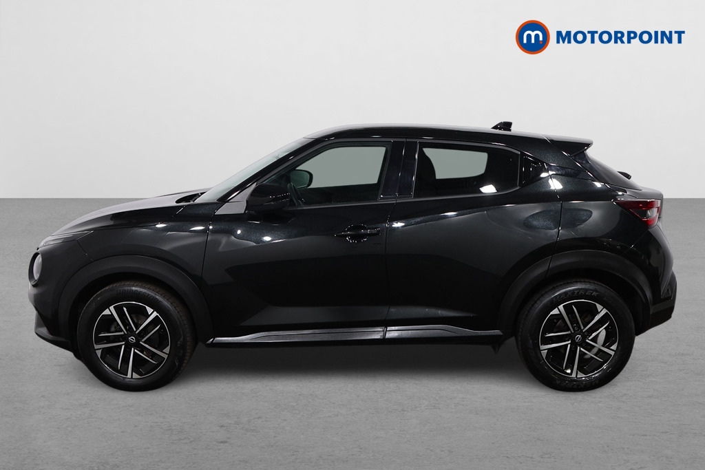 Nissan Juke N-Connecta Manual Petrol SUV - Stock Number (1635834) - Passenger side