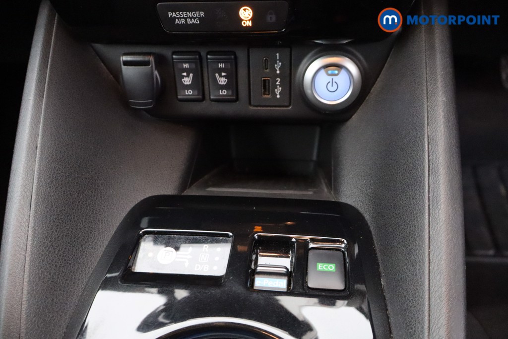 Nissan Leaf N-Connecta Automatic Electric Hatchback - Stock Number (1635875) - 17th supplementary image
