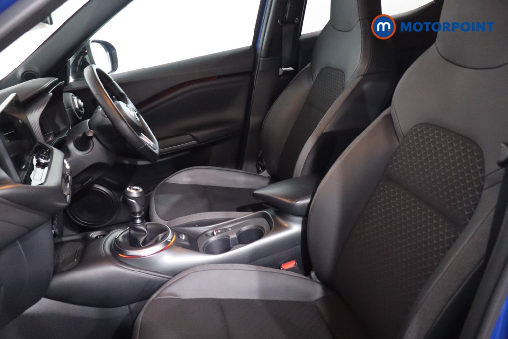Nissan Juke N-Connecta Manual Petrol SUV - Stock Number (1635888) - 4th supplementary image