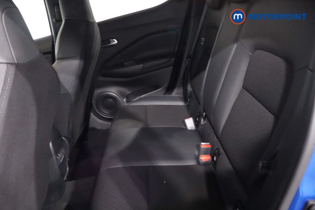 Nissan Juke N-Connecta Manual Petrol SUV - Stock Number (1635888) - 5th supplementary image